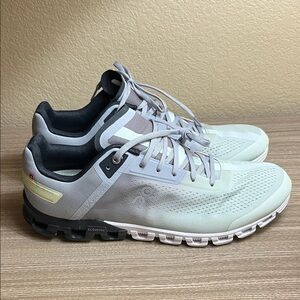 On Running Men's Athletic Shoes - Light Gray and Black
